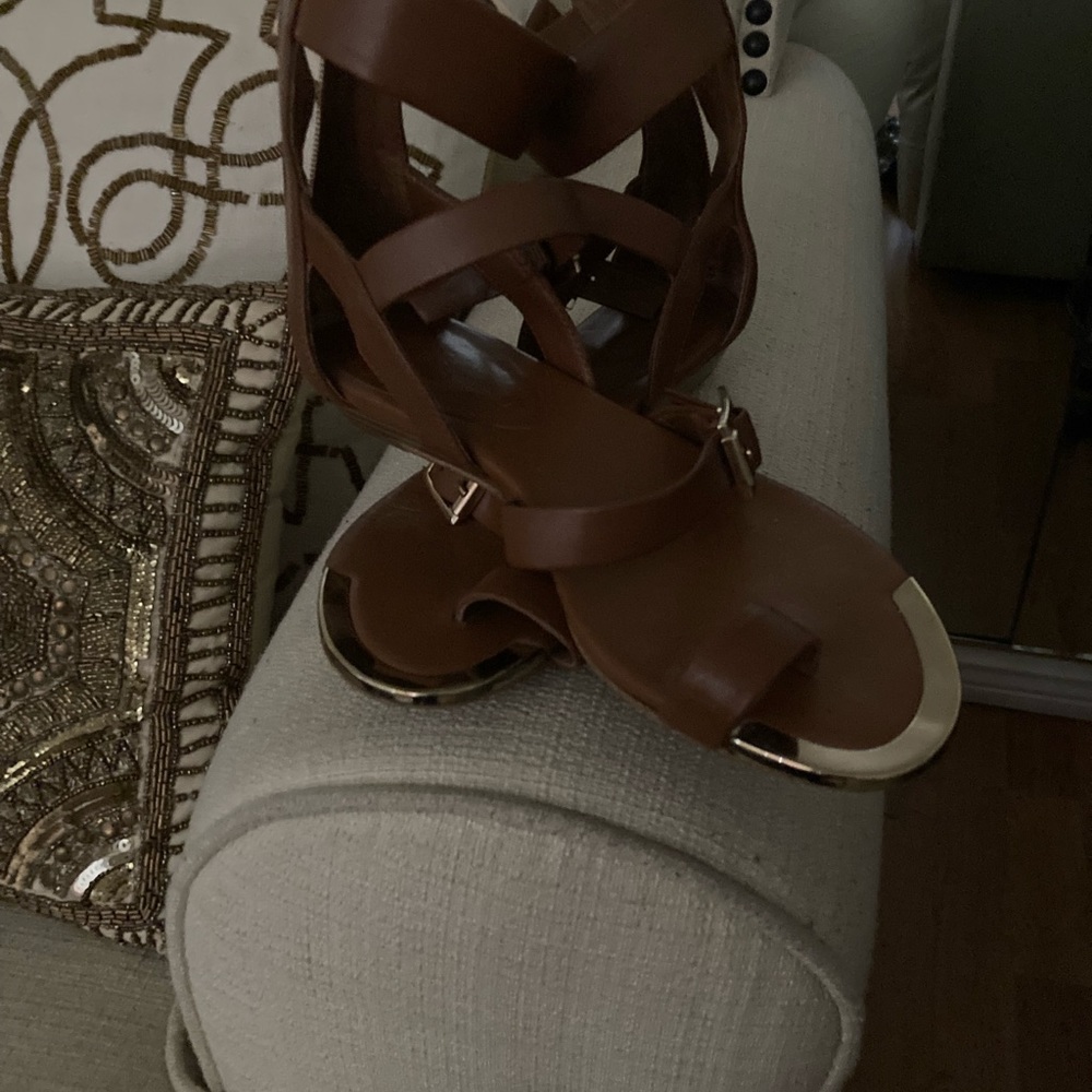 BCBG sandals 5 1/2 brown used